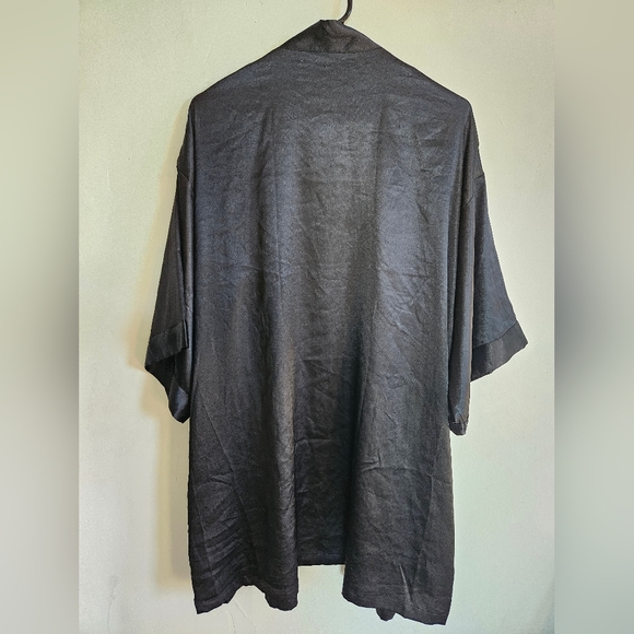 Victoria's Secret Black Satin Robe with short sleeves sexy lingerie size M / L - Picture 4 of 5